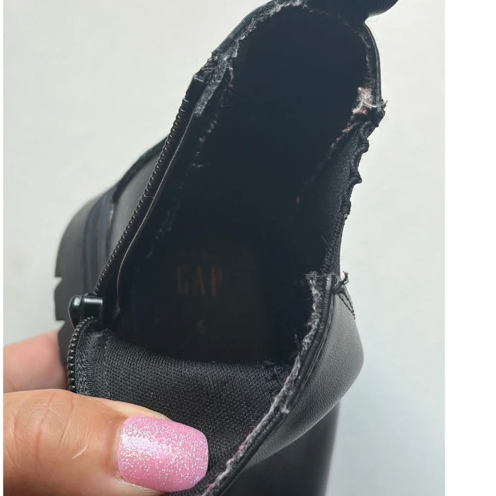 Baby Gap Kids Black Faux Leather Chelsea Lug Sole‎ Boots Size 5 Zipper Side